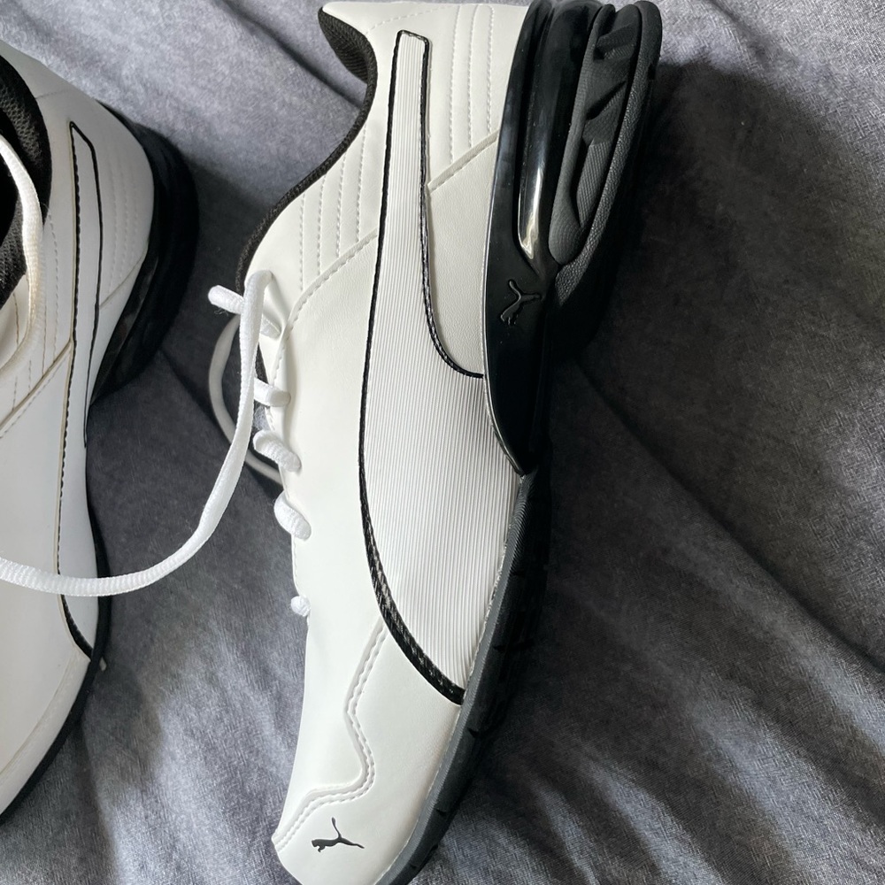 PUMA Unisex-Adult Super Levitate Sneaker